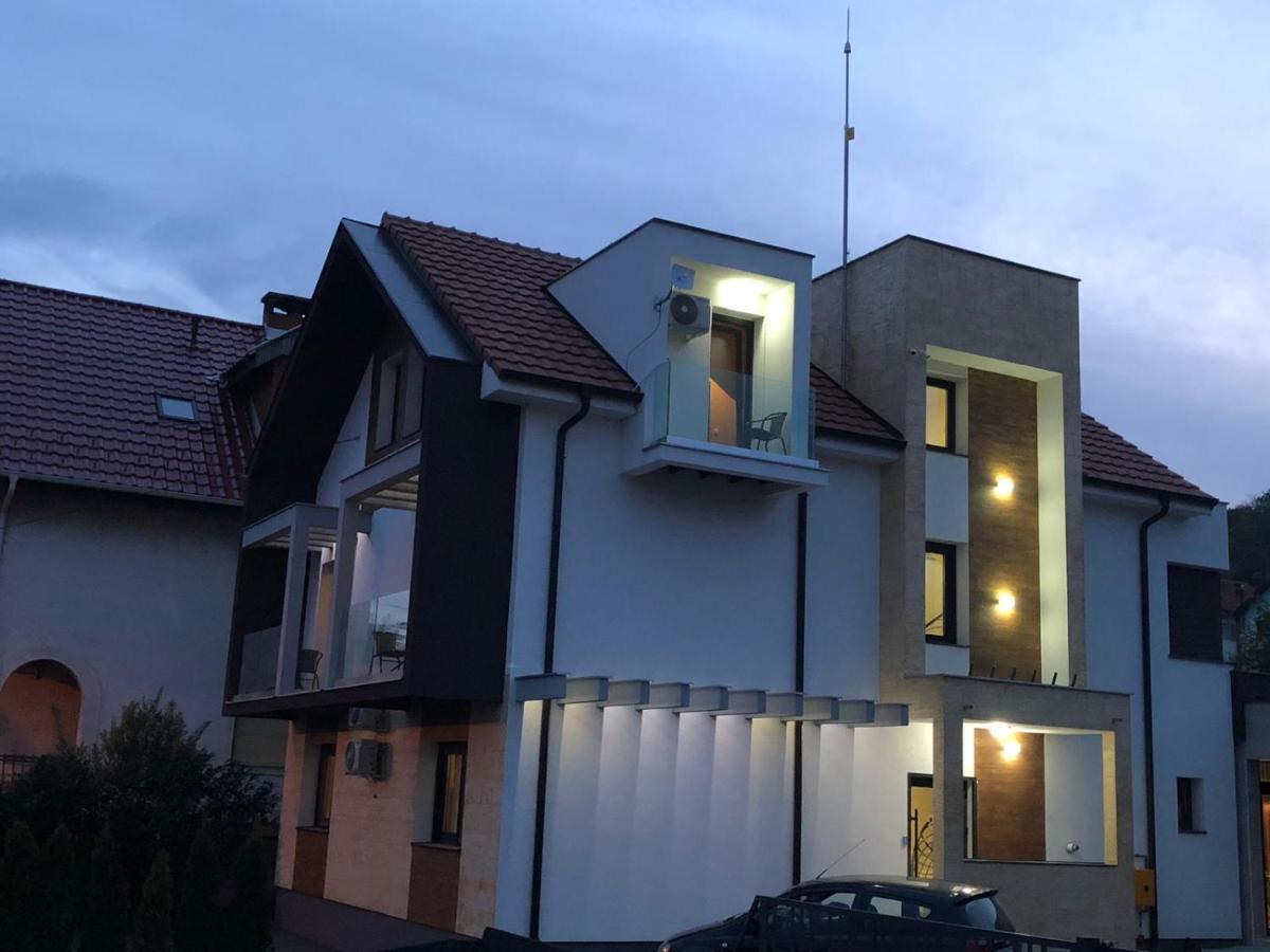 סמדרבו Luxury Apartments 88 מראה חיצוני תמונה